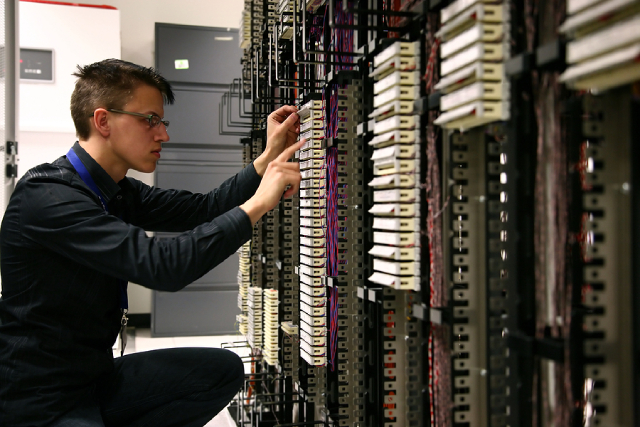 Deploying RFID In Data Centres: How To Choose The Right Tags