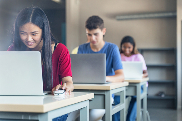 How Using RFID Can Improve Attendance Systems In Schools