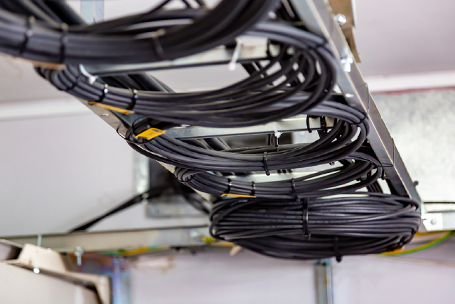 Tackling Cable Management Woes with RFID Tech